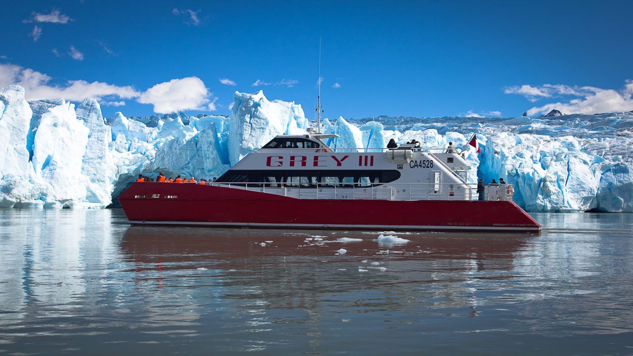 Navegación Lago Grey – Catamaran Grey I I I (2)